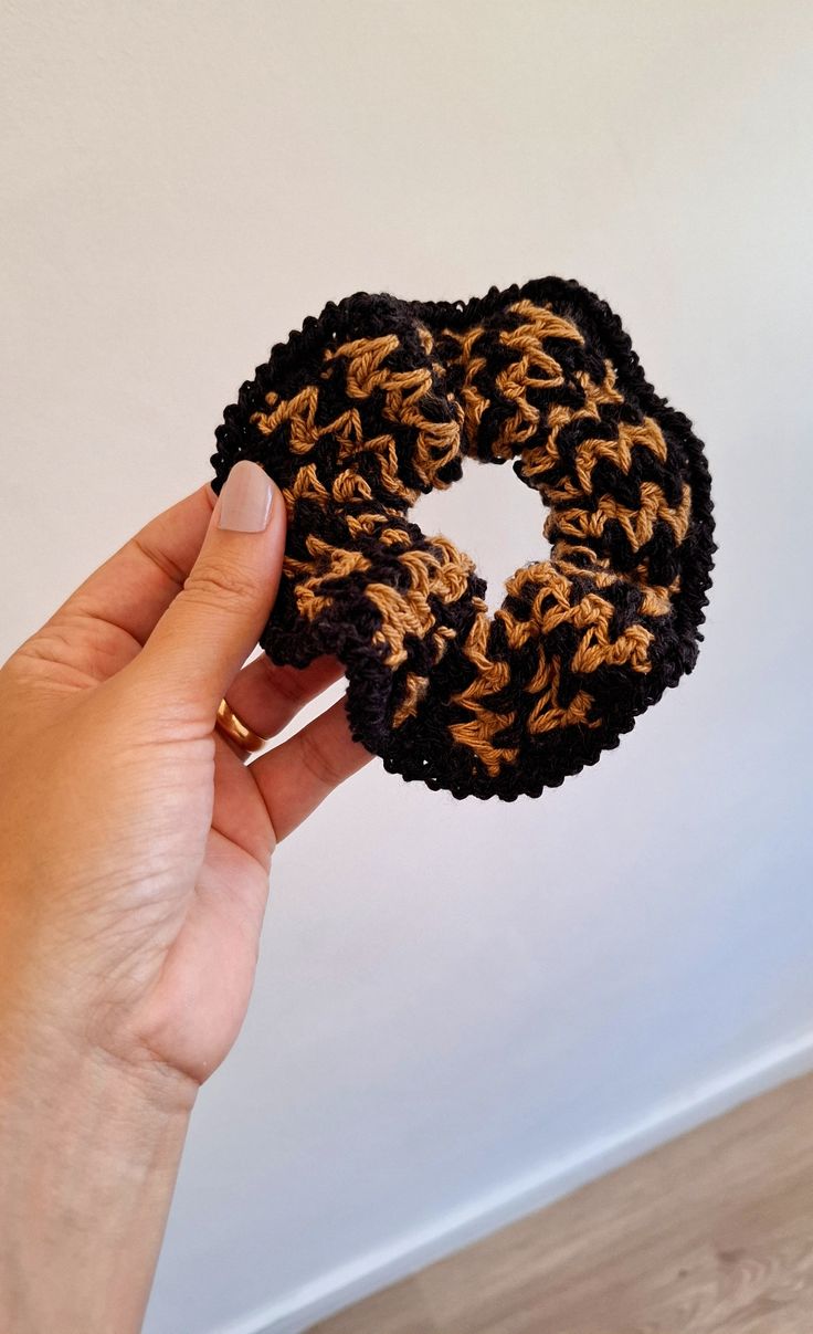 #CrochêComAmor #ScrunchieDeCrochê #FeitoÀMão #Handmade