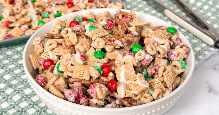 Christmas Trash Snack Mix (Sweet & Salty Holiday Favorite)