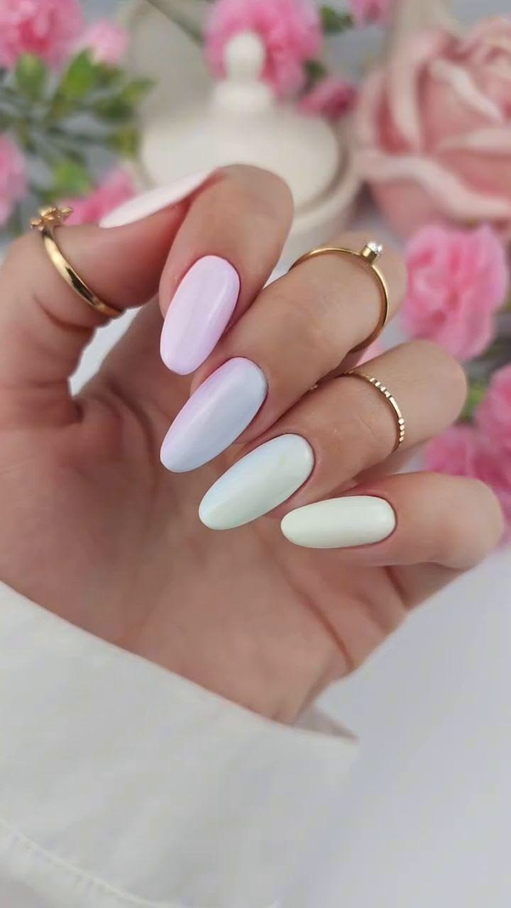 Ciao pastel 💜🌸
Zachte tinten, frisse vibes en nagels die met