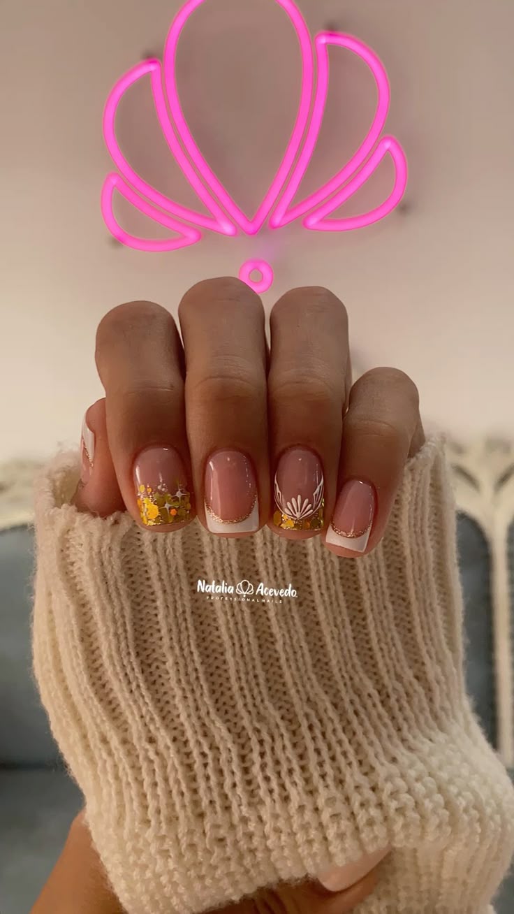 NATALIA ACEVEDO 
Profesional Nails,
Somos especialistas en e