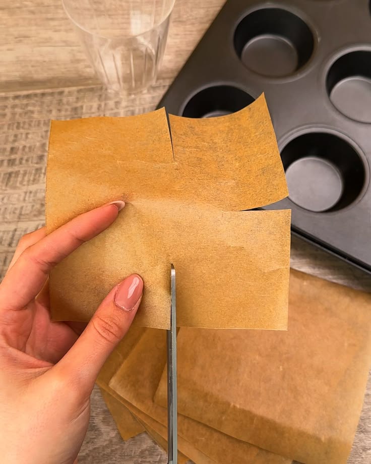 Make perfect muffin liners at home 🥮