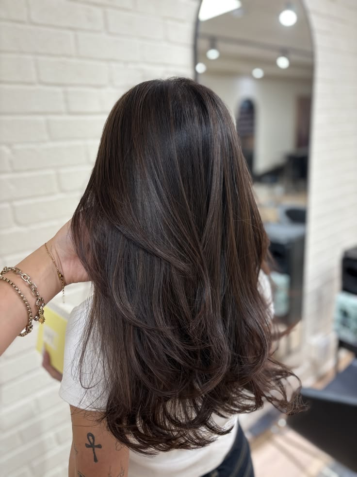 dimensional brunette balayage
