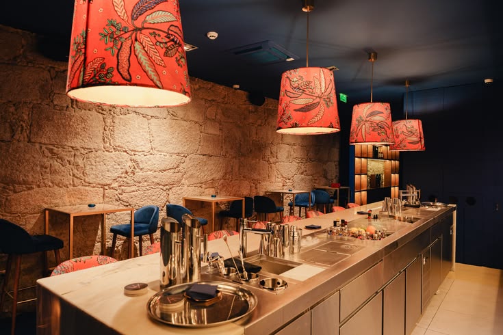 Atman in Porto brings together an intimate interior, a drink