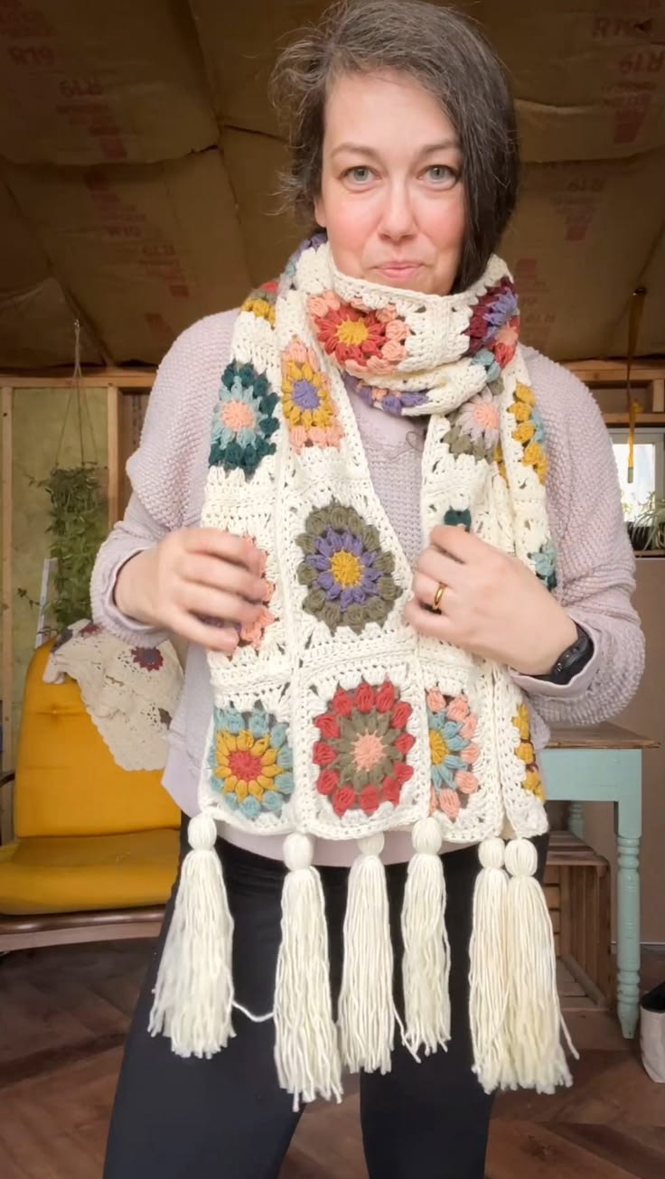 I finally finished this scarf!! All the construction and not