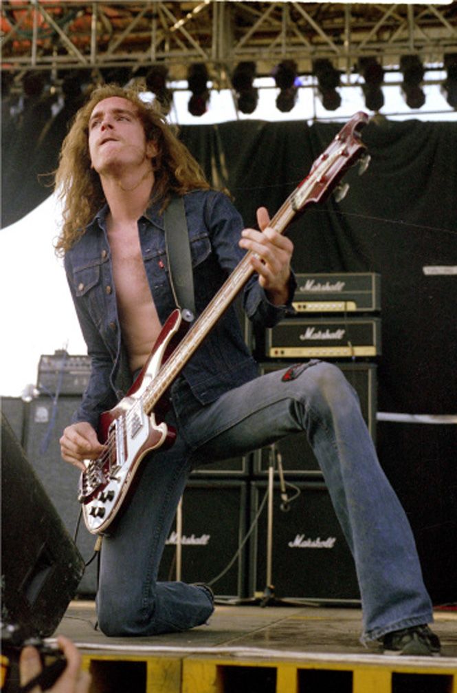 Cliff Burton  on stage!!!