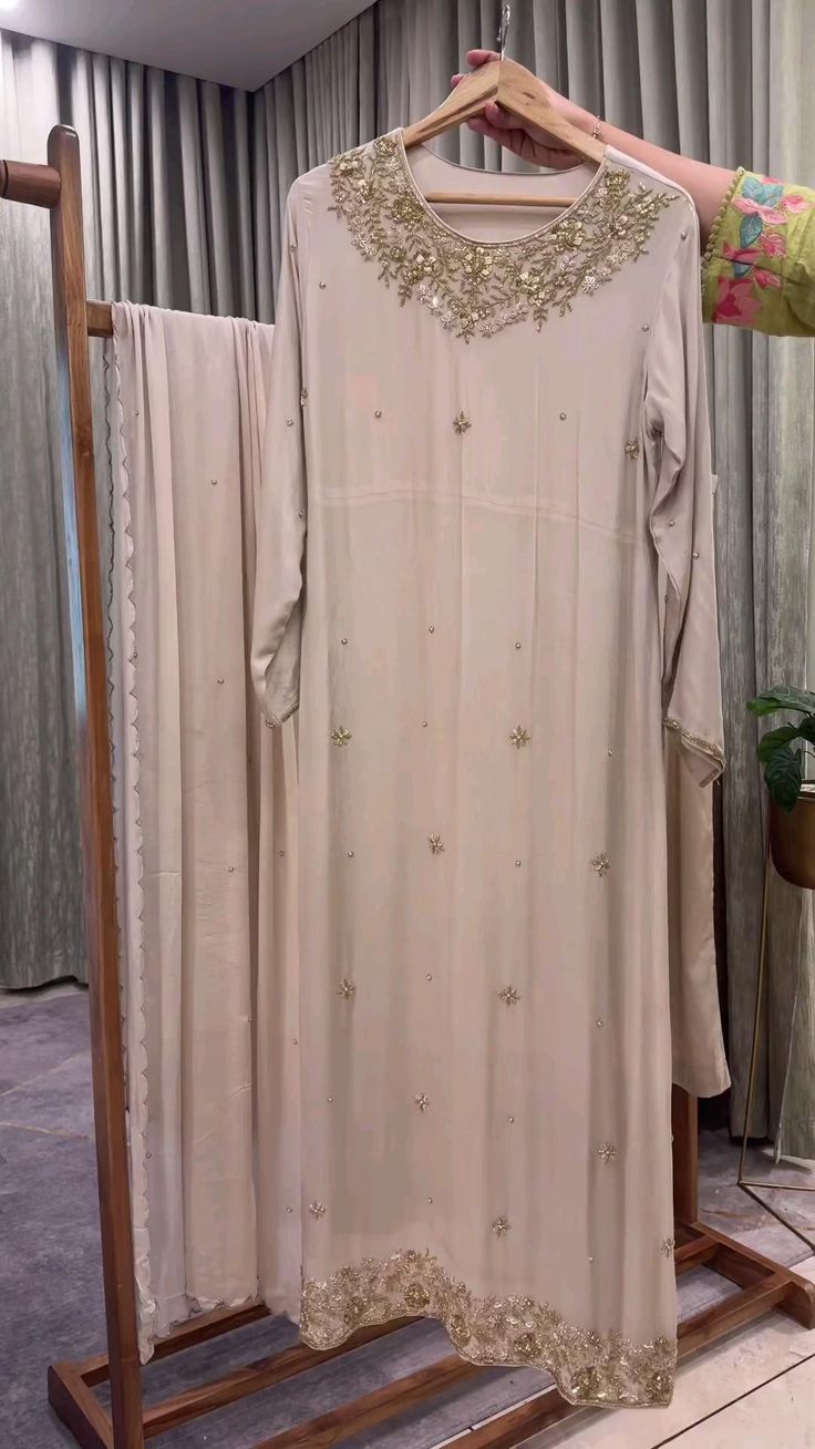 This can be customized in any colour, style and size.  we sh