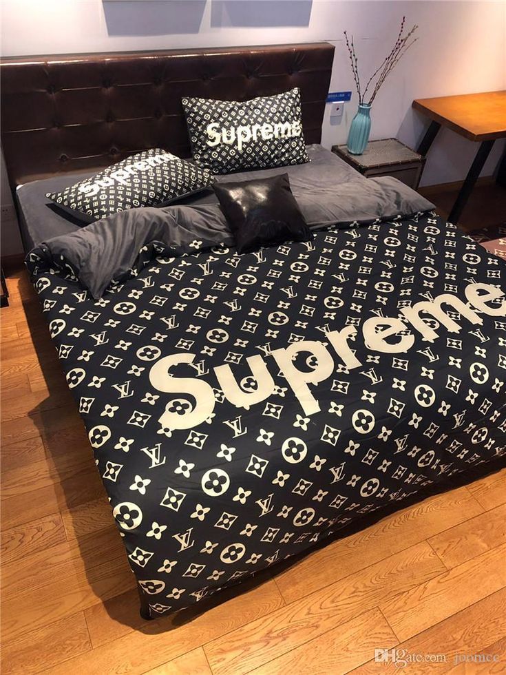 Luxury Louis Vuitton x Supreme Black Monogram Bedding Set - 