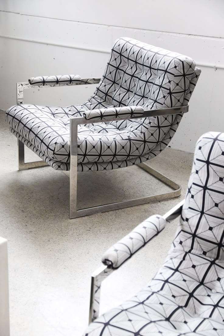 Mid Century Scoop Chair