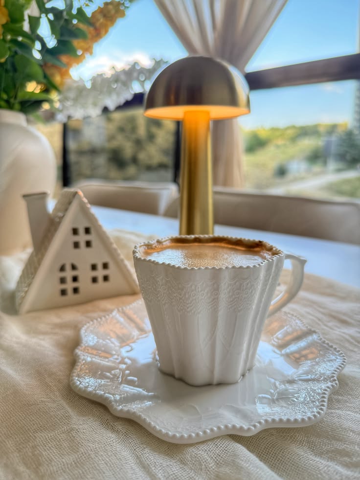 Eylül, güzelliklerin sessizce başladığı ay. 🍁 .
.
.
.
.

#ka