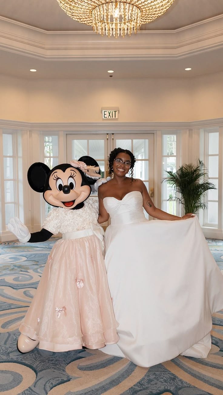 Mickey and Minnie at a Disney wedding reception! 💕 Leilah an