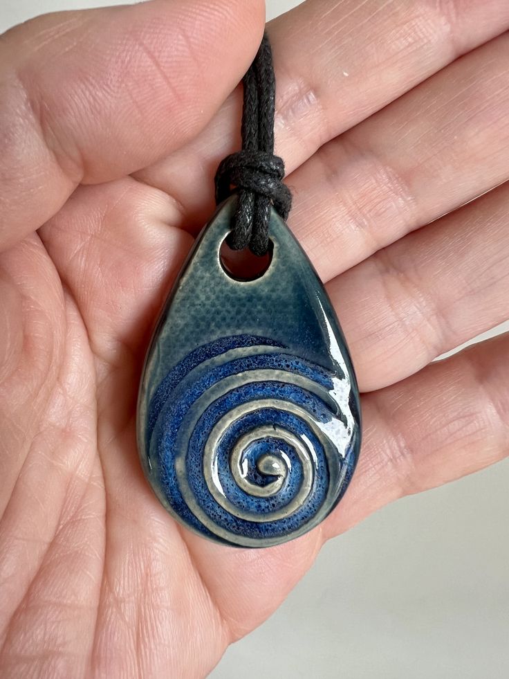 Handmade ceramic pendant necklace by Wunhoo Studio #handmade
