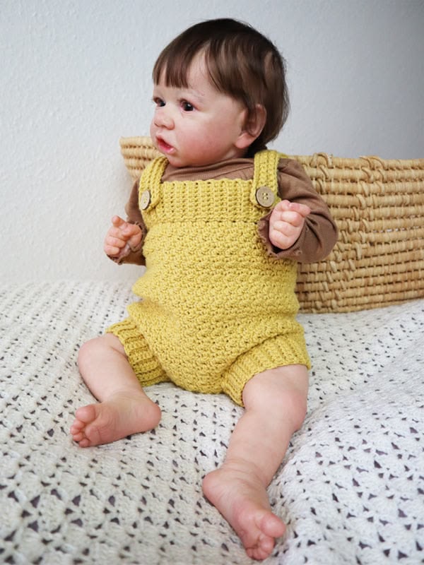 Crochet pattern for adorable, soft and comfortable Lemon Pee