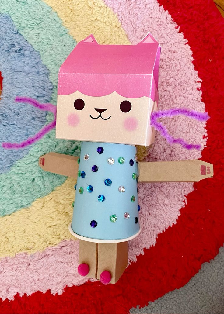 Qualche settimana fa con Aurora abbiamo creato baby scatola.