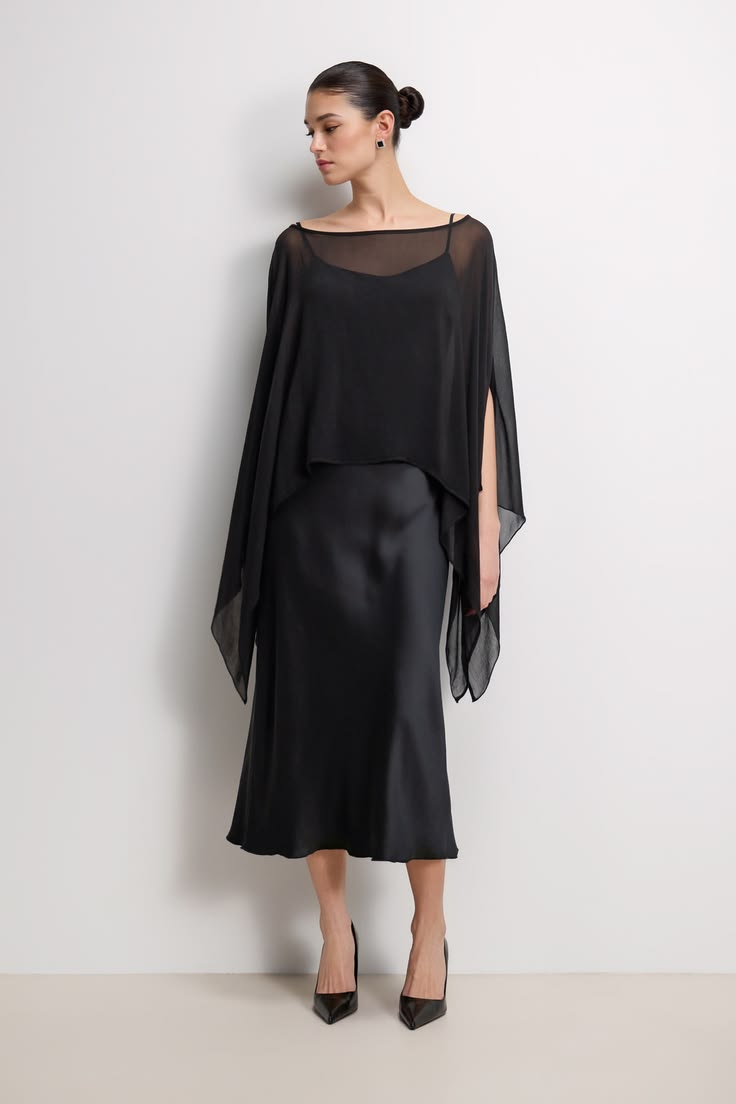 Emberly Lightweight Poncho.