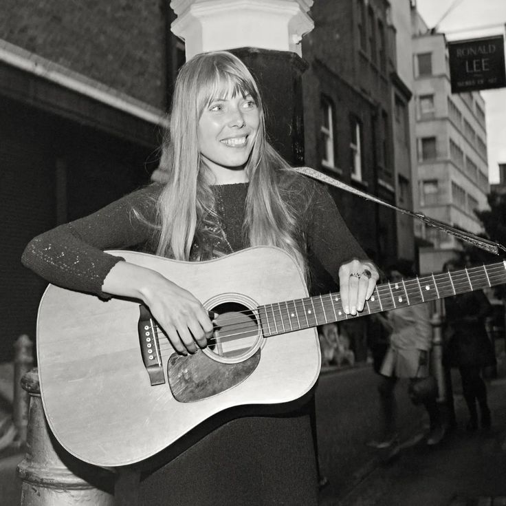Joni Mitchell: 'I'm a fool for love. I make the same mistake