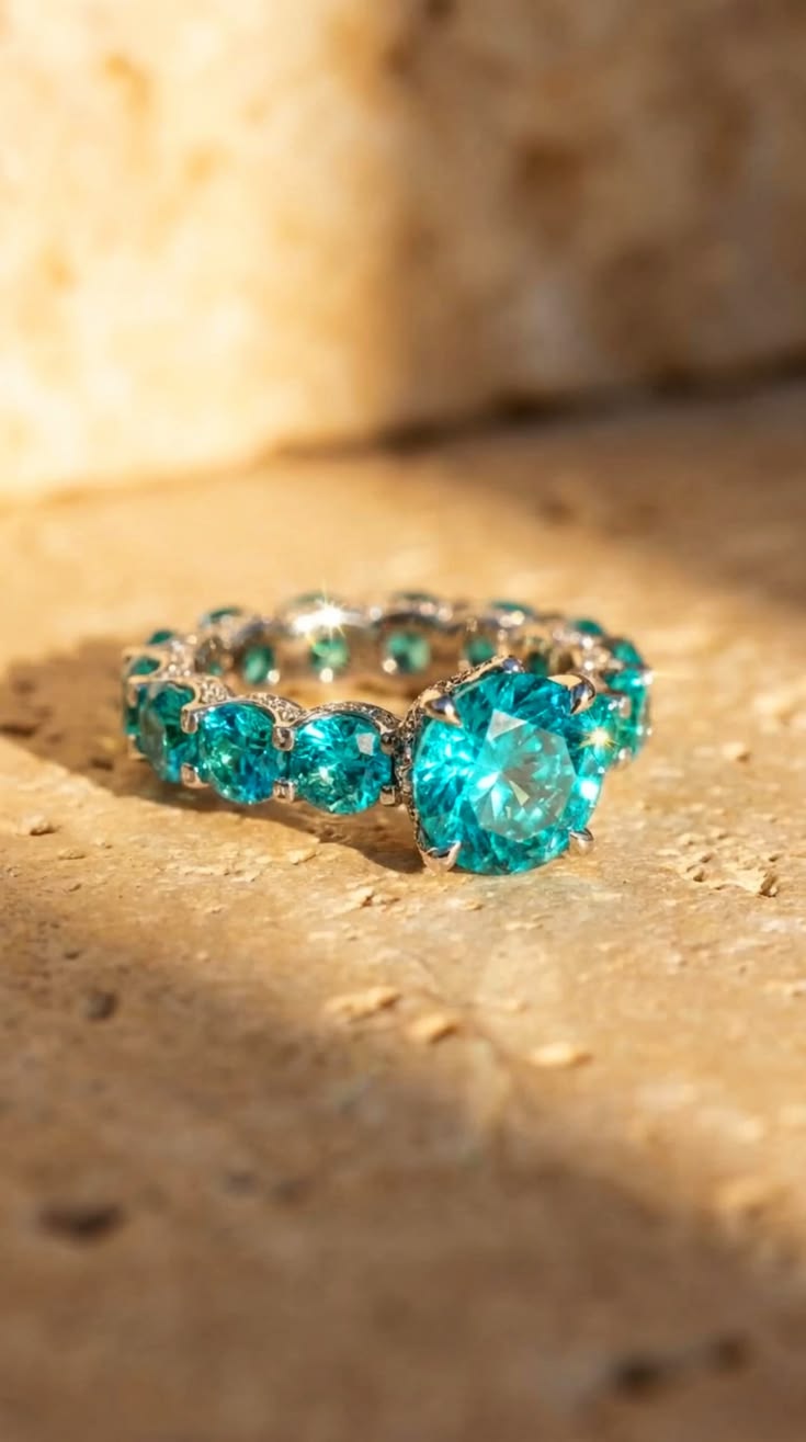 Summer’s favorite blue 💎 Our Ocean Blue Deluxe Ring catches 
