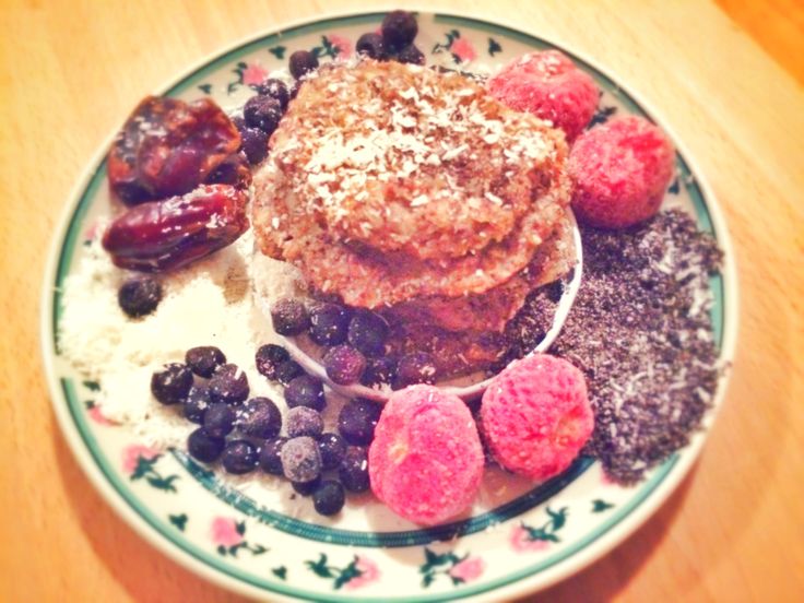 VEGAN POPPY PANCAKES🌸👩🏻‍🌾🦄🍓🍯☘️🍌