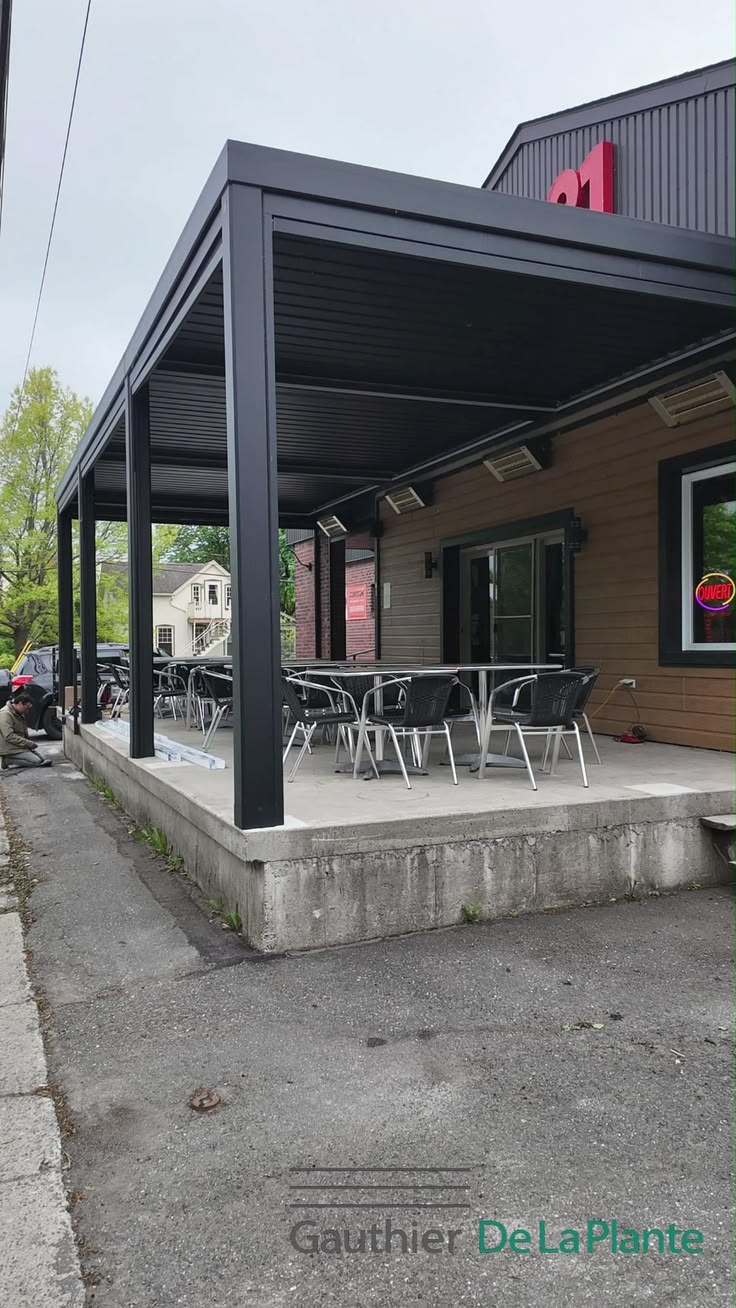 ⚡️ 18 seconds to watch a patio come to life. Here's a timela