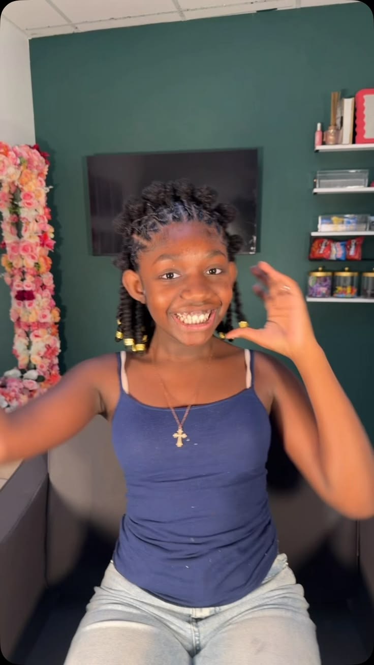 Her 2nd retwists

🌸 Follow @irastyledme for more styles, con