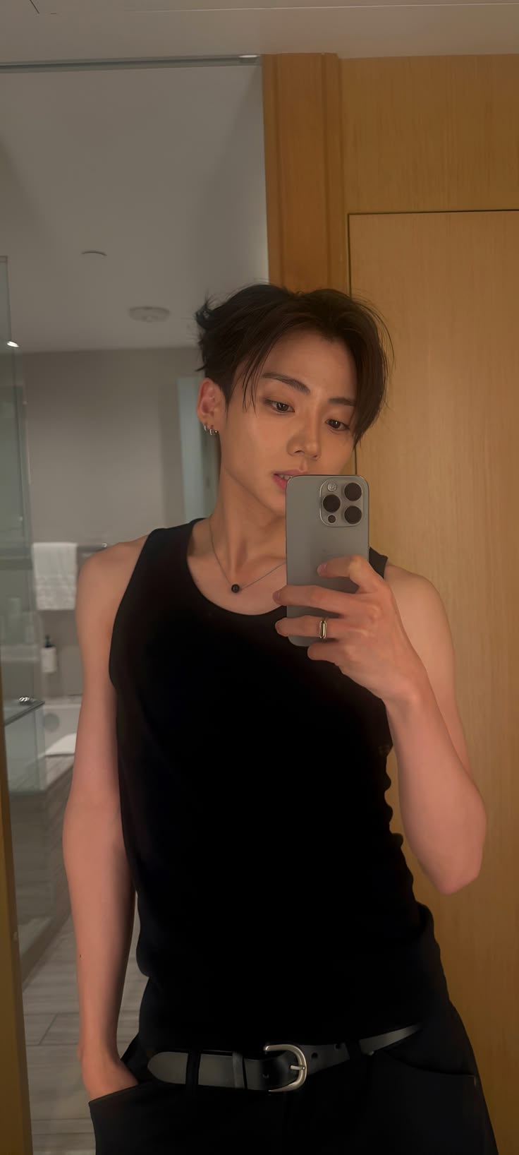 sangwon wallpaper alpha drive one lockscreen ald1.

> blueet
