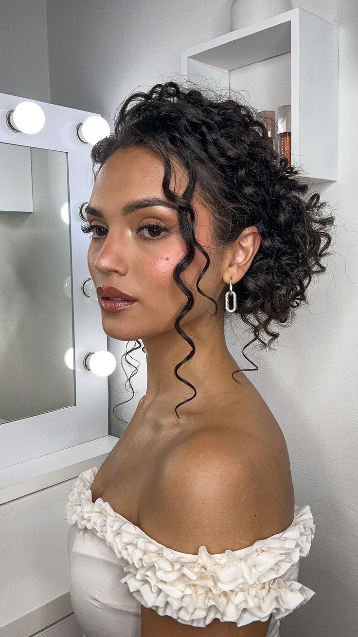 Olivia Calabio Scanu 🧡 | Recreating this messy low bun I fou