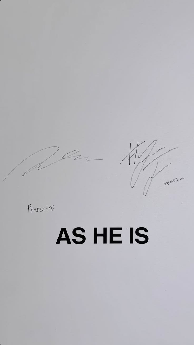 txt yeonjun (@yawnzzn on instagram)