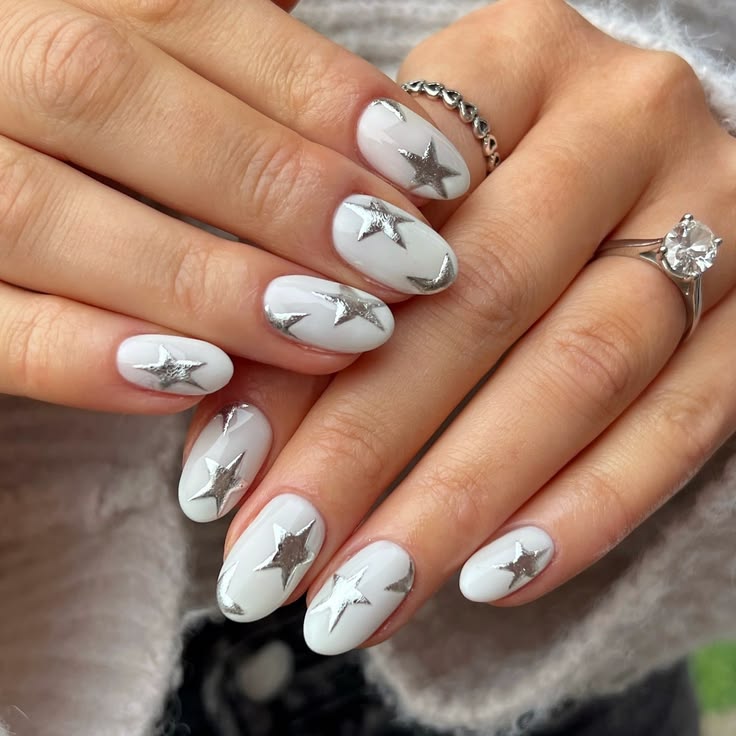 20 Must-Try Star Nail Ideas 2026 – CreativeBooster