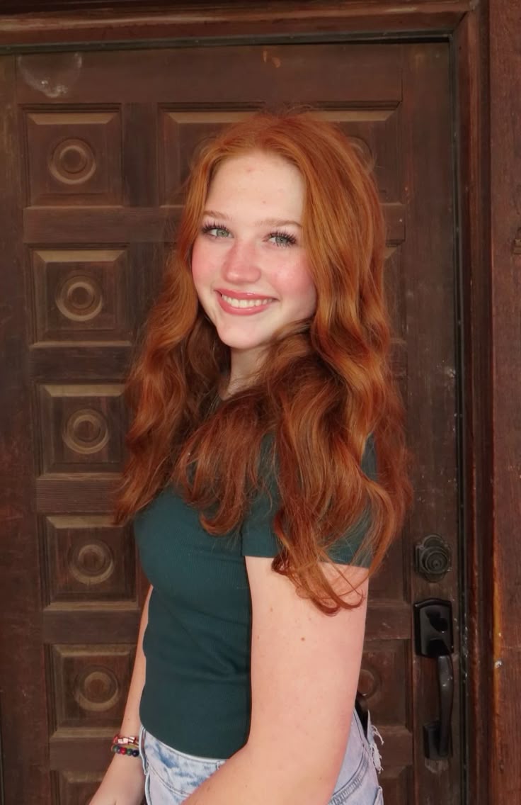 instagram inspo, vintage wood door, dark green shirt outfit 