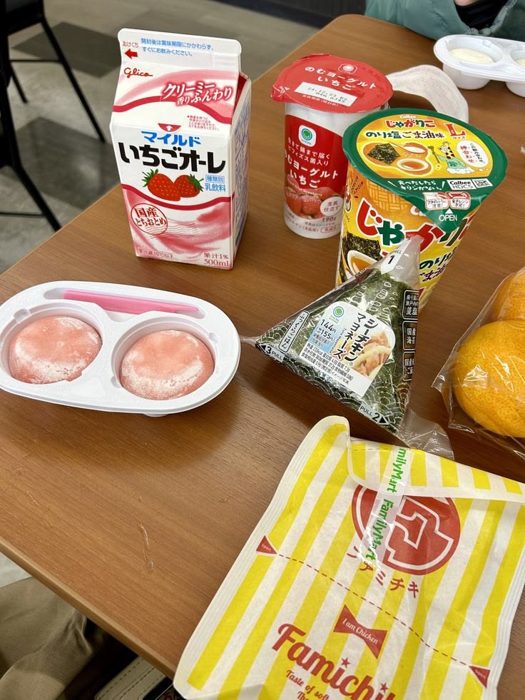 #JapaneseSnacks #JapanFood #SnackLover #JapanTravel #TravelJ