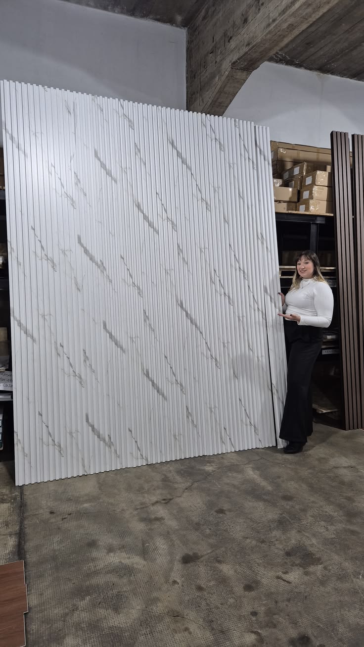 Contamos con paneles de PVC símil madera para interior.

📏 M