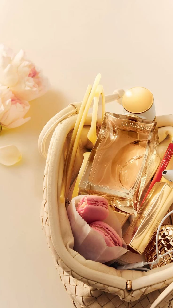 Your beauty bag, but make it glow. Glimmer Eau de Parfum is 