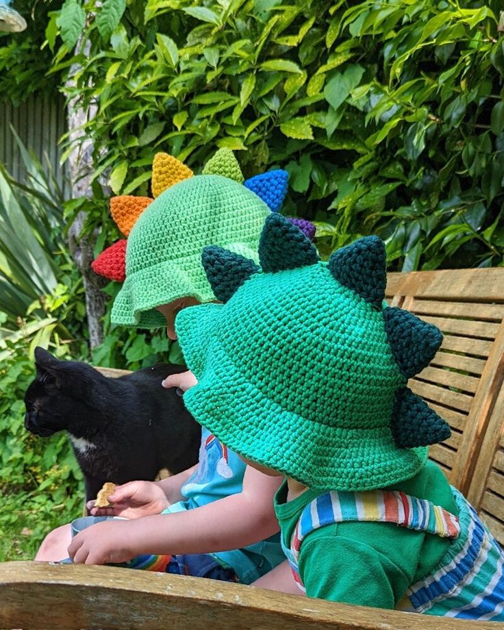 Dinosaur Sunhat Crochet pattern by The Puffling | LoveCrafts