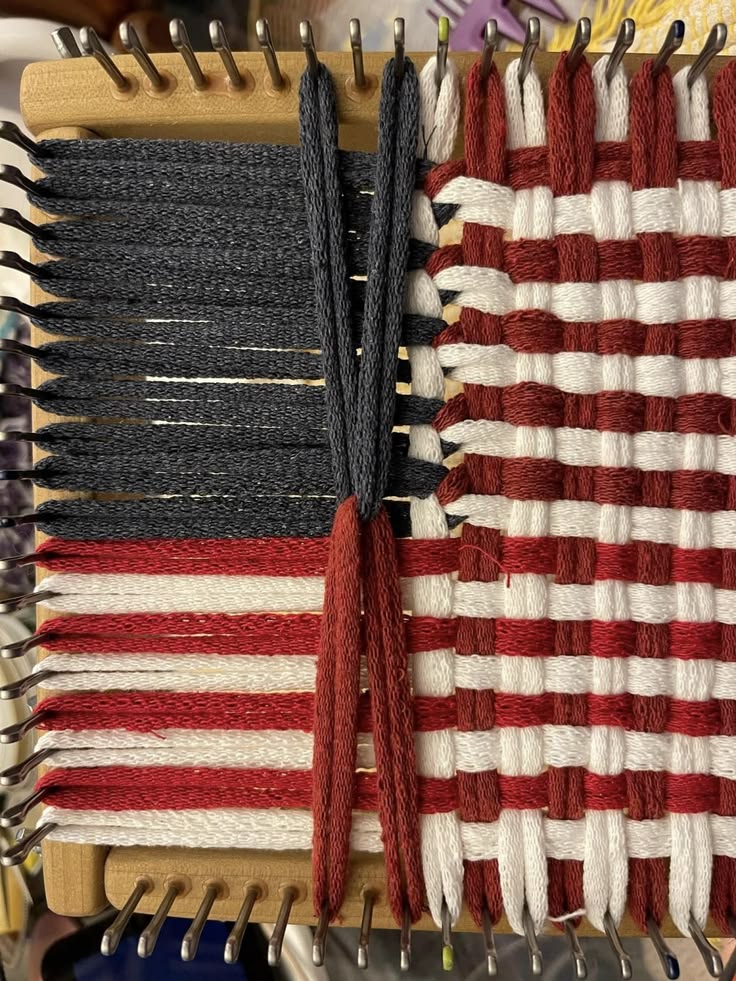 Clasp Weave: American Flag – Piglet's Potholder Patterns