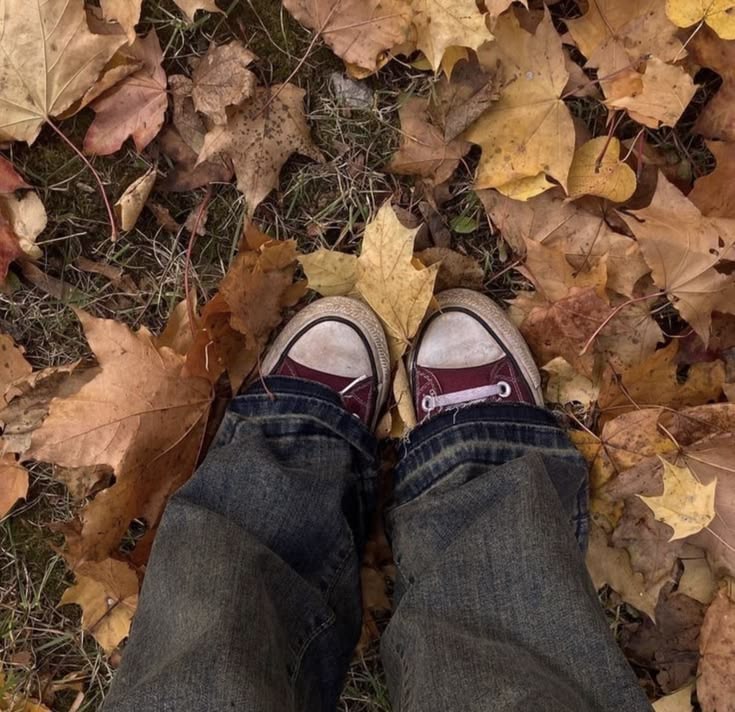 #fall #autumn #coffee #rorygilmore #gilmoregirls #cozy #outf