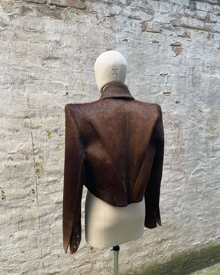 Cowhide blazer by @unvainstudios . . www.unvainstudios.de . 