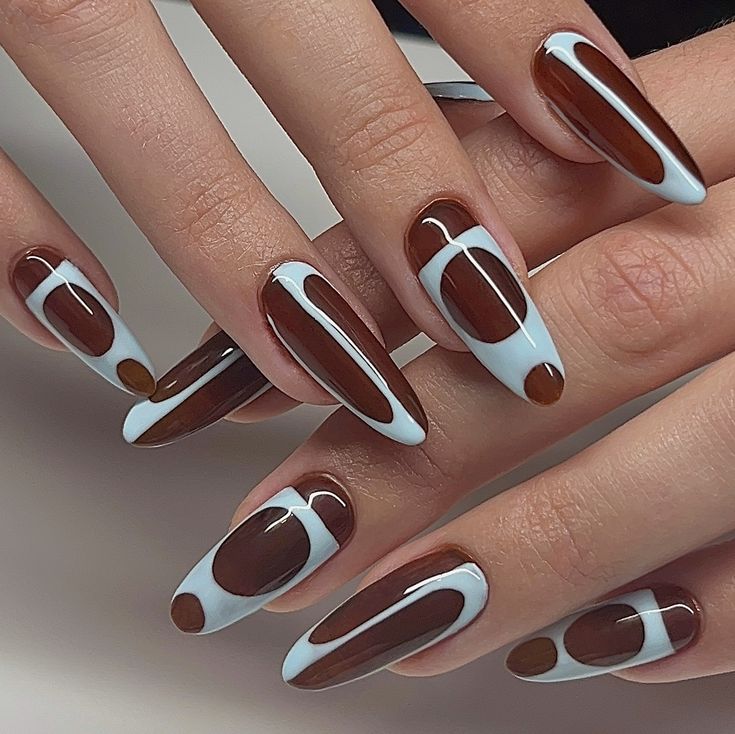 #nailart #graphicnails #70snails #nailart70s