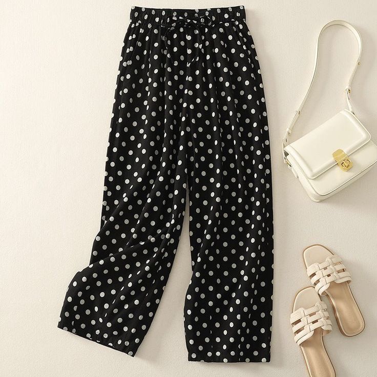 Discover the Elara Cotton Linen Pants Crafted from a breatha