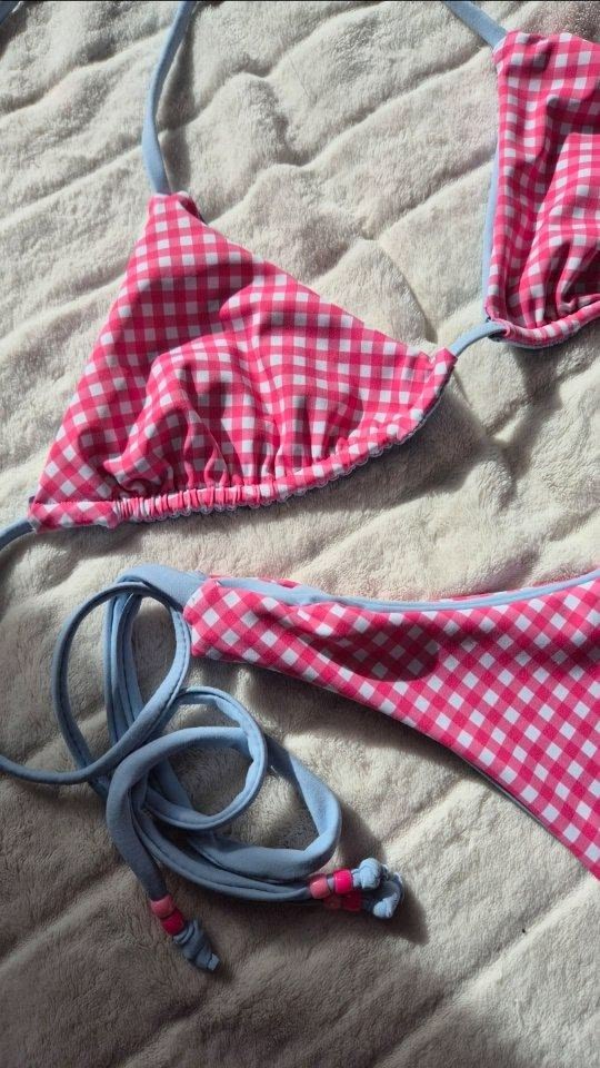 Love the colour combo of this bikini 🌸🐳👙🏄‍♀️ #sewing #bikini