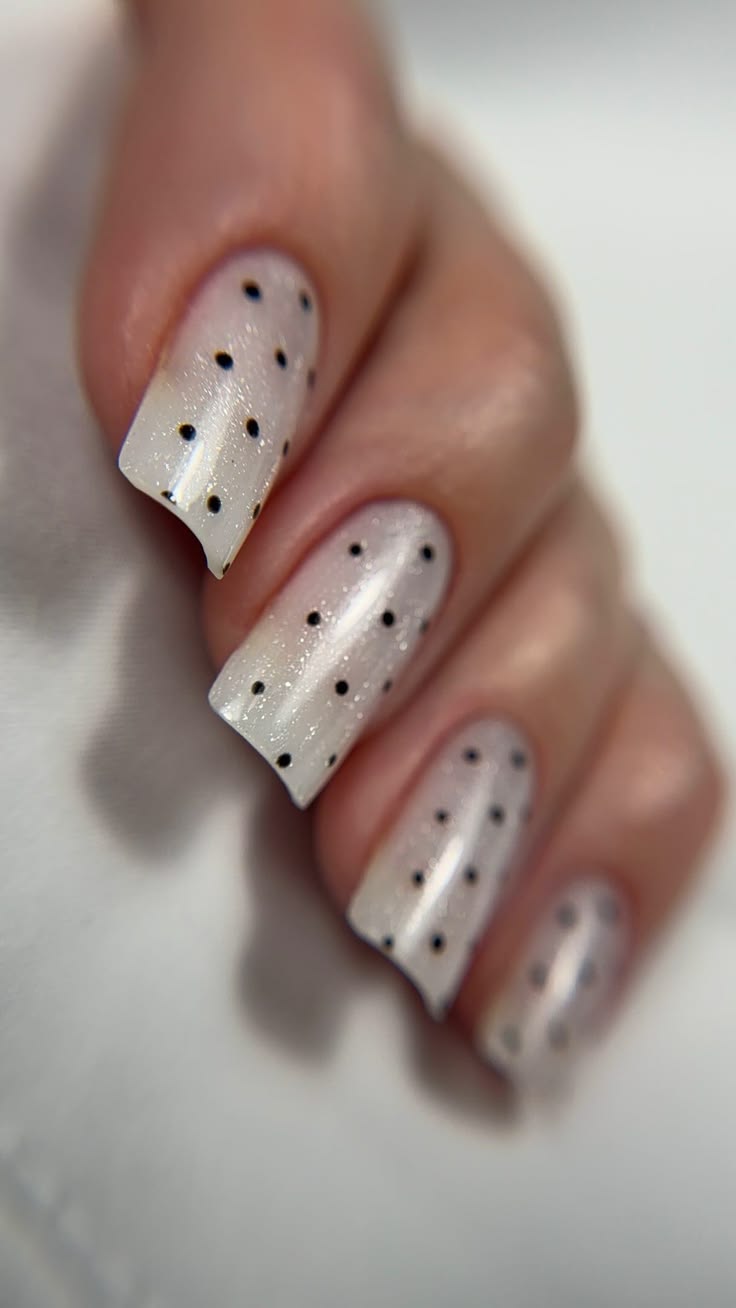 #polkadotnails #russianmanicurechicago #trendynails