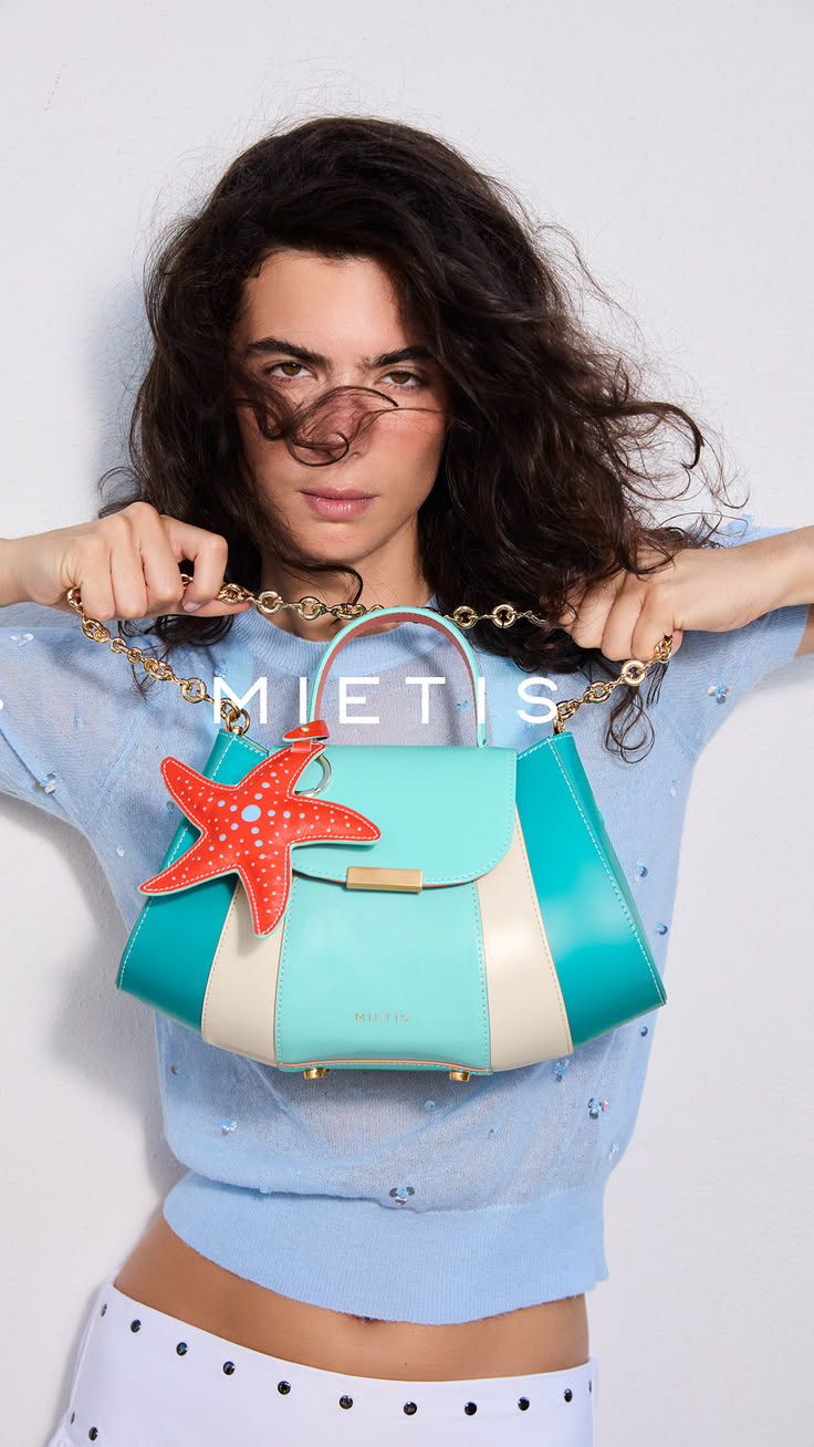 The Tatito Umbrella is the first tricolour edition of our si