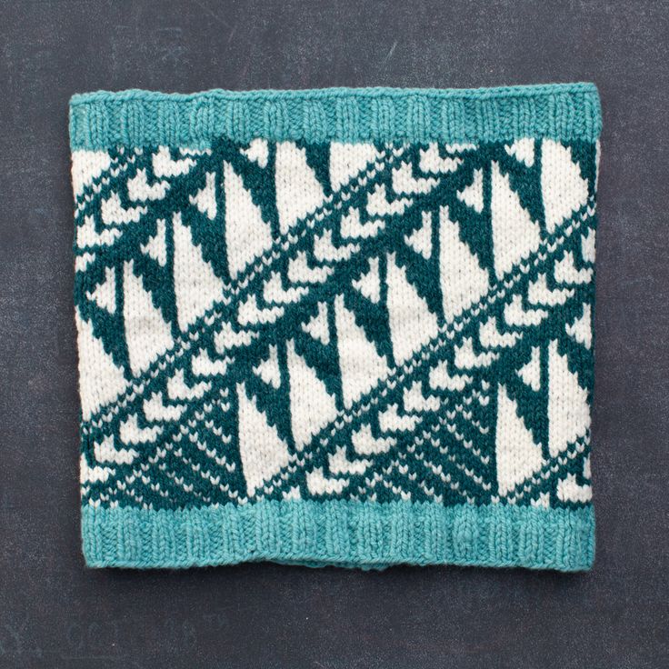 Today on the blog, Danielle’s new cowl from Jennifer Berg’s 