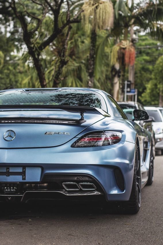 Mercedes SLS