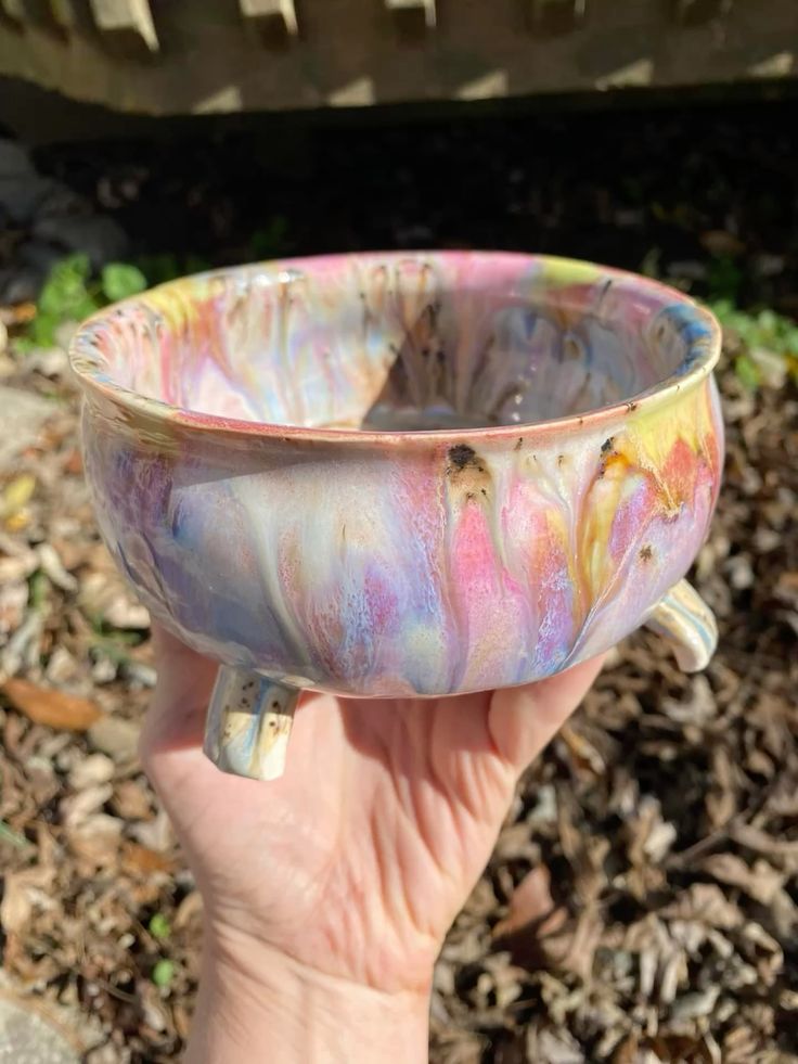Crystal Hart used a technique that Mugworts Artcraft shows o