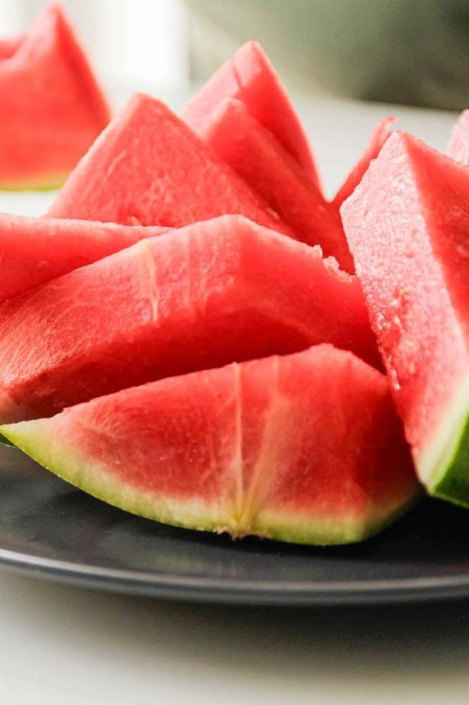 Learn how to tell if your cut watermelon is still good to ea