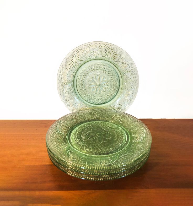8" Indiana Glass Tiara Exclusives Sandwich Green Chantilly L