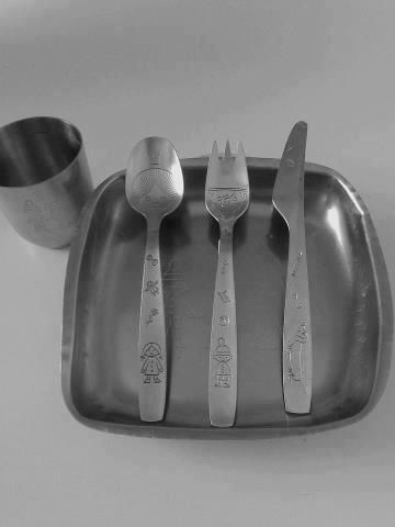 Conjunto de talheres, copo e prato de inox para criança, nos