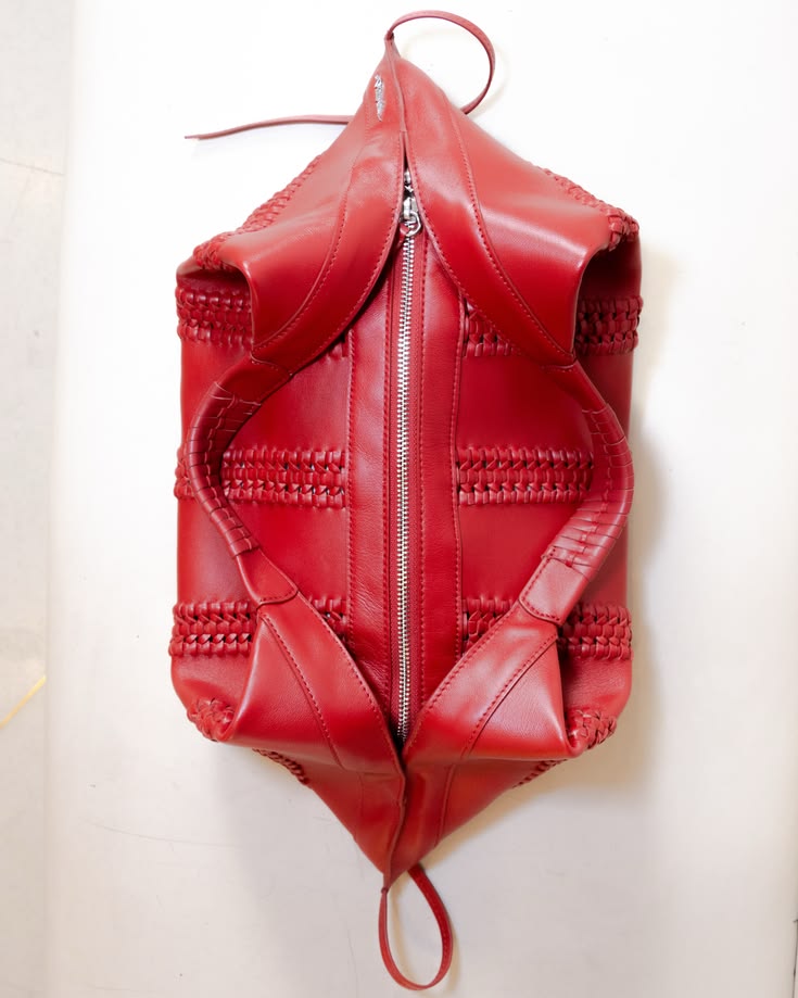 Artisanal craftsmanship meets Luna.

Shop now — 31philliplim