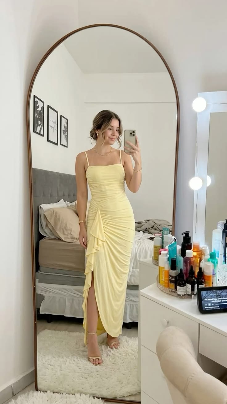 #vwstido #vestidodefesta #vestidolongo #vestidoamarelo