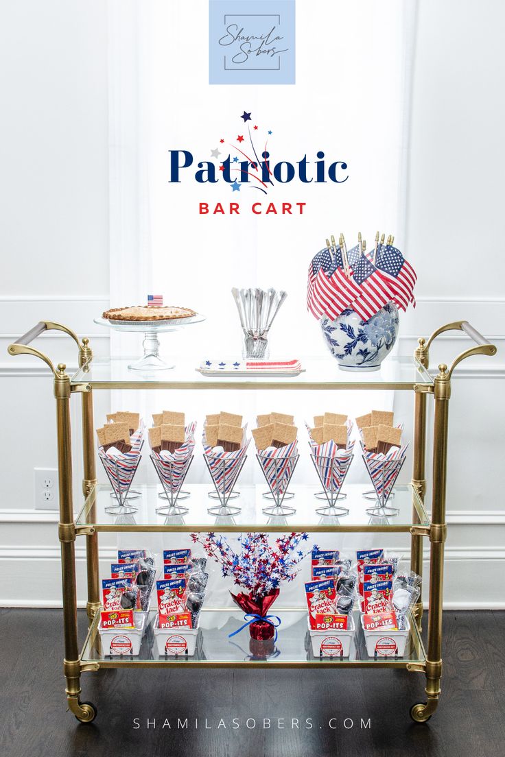 What better way to welcome guests to your Fourth of July Cel