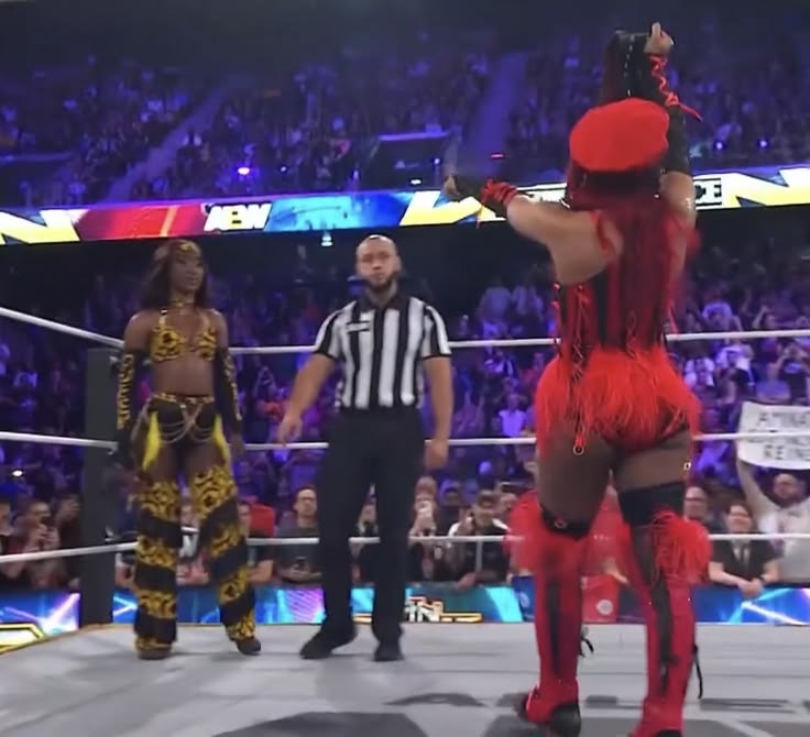 MERCEDES MONé VS. QUEEN AMiNATA.